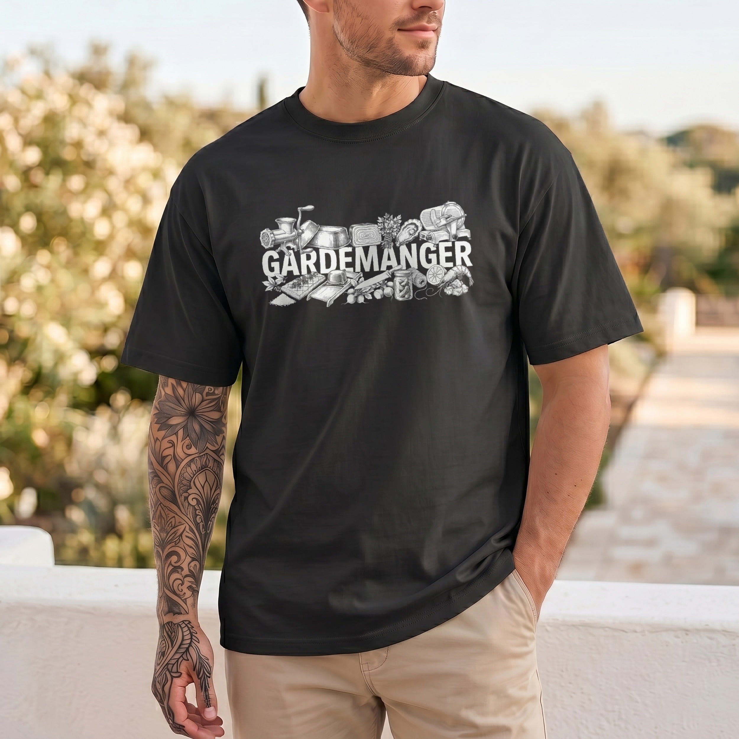 Koch-Shirt Gardemanger in Schwarz, getragen von vorn